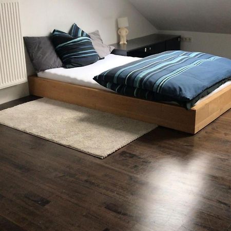Nuernberg Erlenstegen - Zimmer Mit Bad 35 Qm Mit Parkplatz Extérieur photo