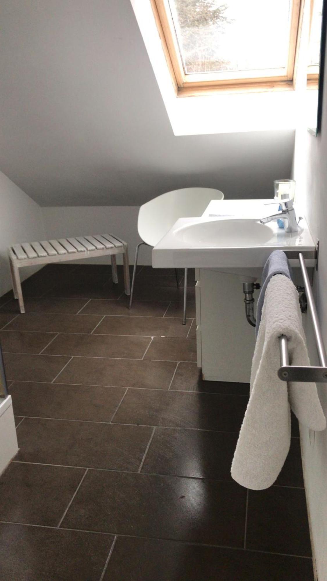 Nuernberg Erlenstegen - Zimmer Mit Bad 35 Qm Mit Parkplatz Extérieur photo